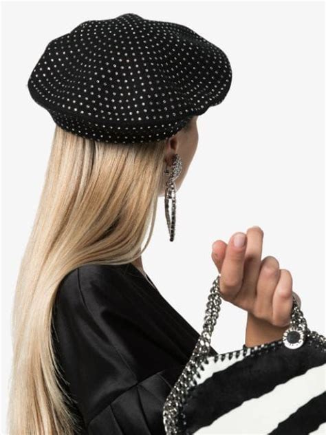 Scopri le nuove collezioni di cappelli per donna su FARFETCH